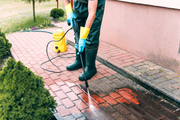 Why Choose Our Certified Pressure Washing Experts for Your Project Needs in Clarendon, TX?